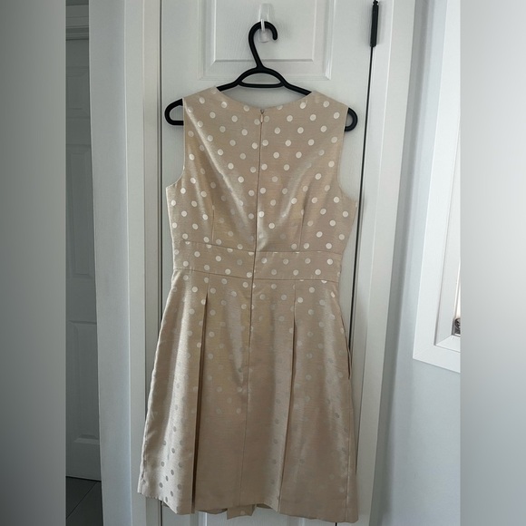 Sleeveless, Polka Dot Pleated Classic Dress Size 8 Tahari By Arthur S Levine - Picture 11 of 13